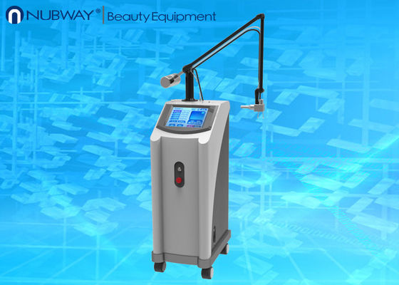 La macchina frazionaria del laser di CO2 per acne sfregia il trattamento, sbrigliamento dell'ustione