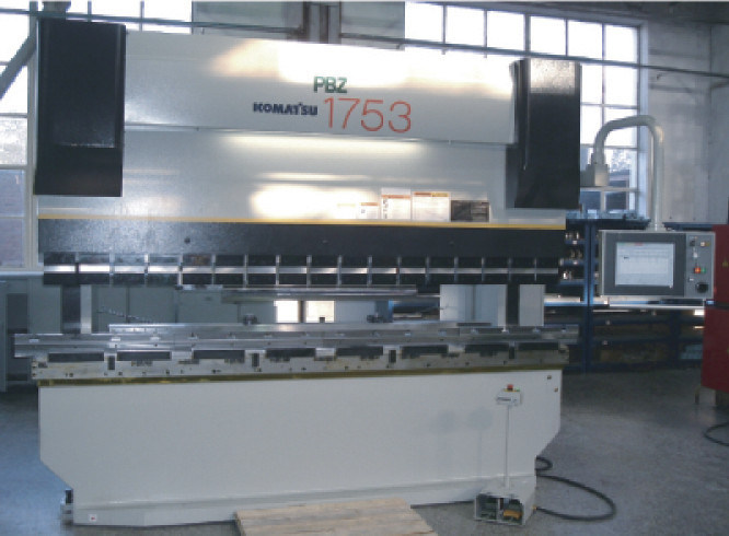 Supporto di servizi lavorante di precisione tramite la tagliatrice del laser