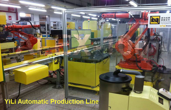 Scarpa completamente automatica che fa la linea di produzione