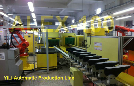 Scarpa completamente automatica che fa la linea di produzione