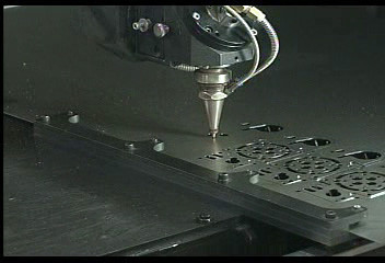 Taglierina di legno del laser di CNC delle tagliatrici del laser del acciaio al carbonio/strato di Alumimum